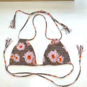 New Acacia bikini top XL